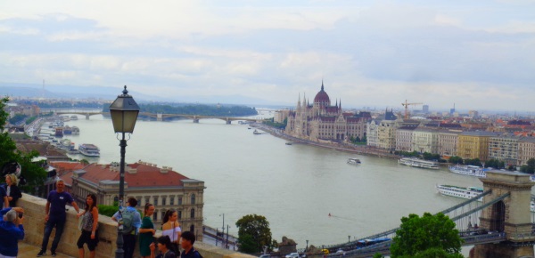 Blick von der Burg Budapest auf die Donau
